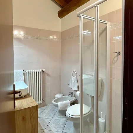 Agriturismo La Vecchia Chioderia Farm stay